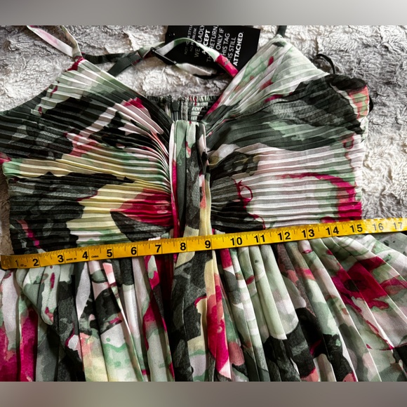 White House Black Market Floral Sleeveless Pleated Bust Dress Wedding Guest - Picture 14 of 16